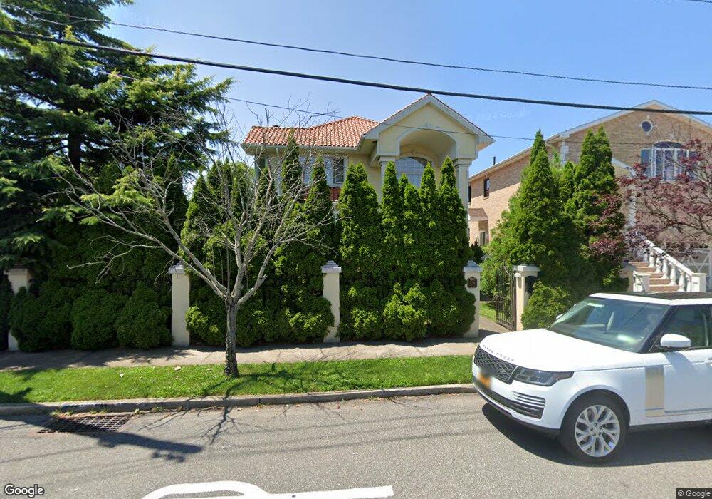 284 149th Place, Whitestone, NY 11357 - photo 1