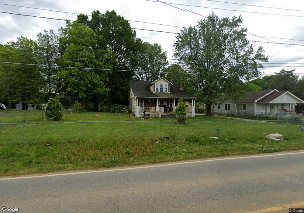 1204 E Fairfield Rd, High Point, NC 27263 - photo 1