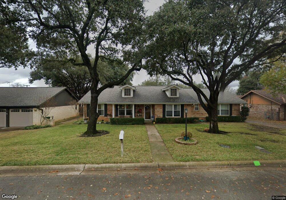 425 Circleview Dr S, Hurst, TX 76054 - photo 1