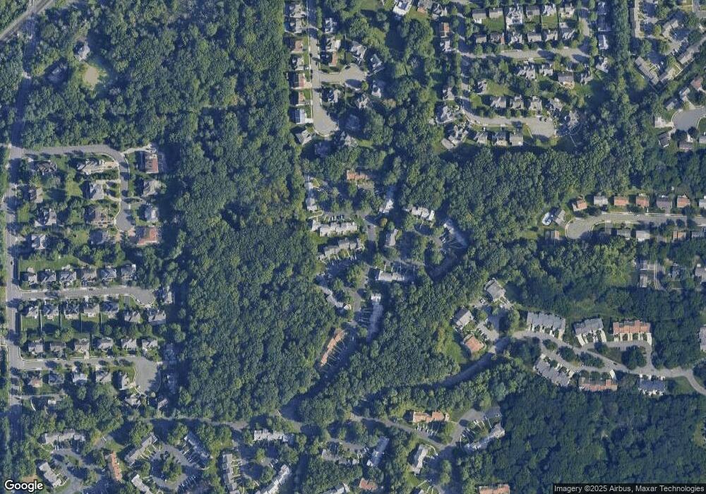 1402 Timber Oaks Rd, Edison, NJ 08820 - photo 1