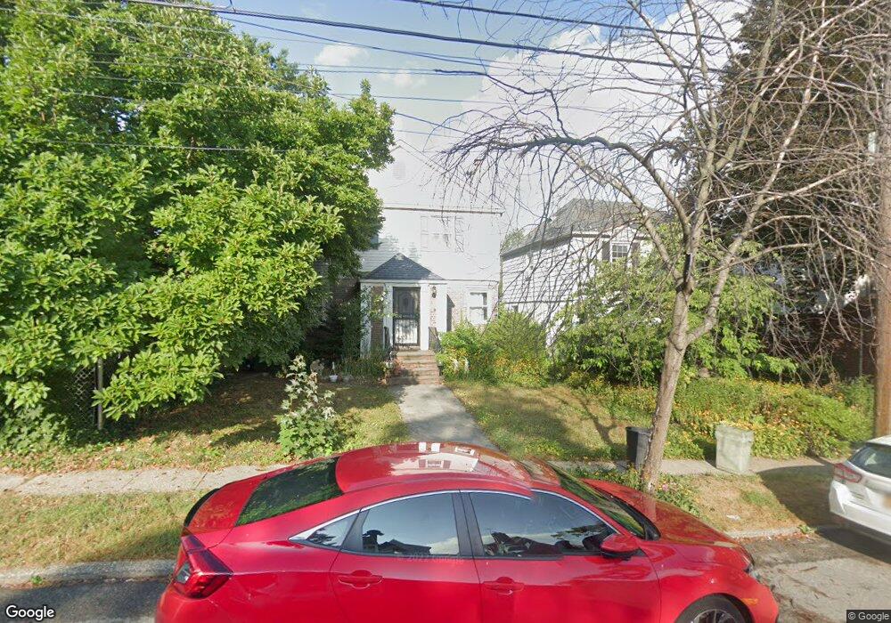 8240 166th St, Jamaica, NY 11432 - photo 1