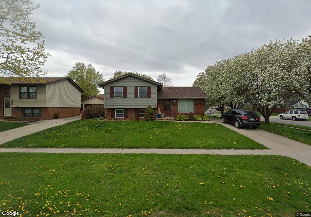 727 E 19th St N, Newton, IA 50208 - photo 1