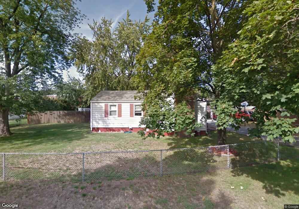 18 Redfern Dr, Springfield, MA 01109 - photo 1