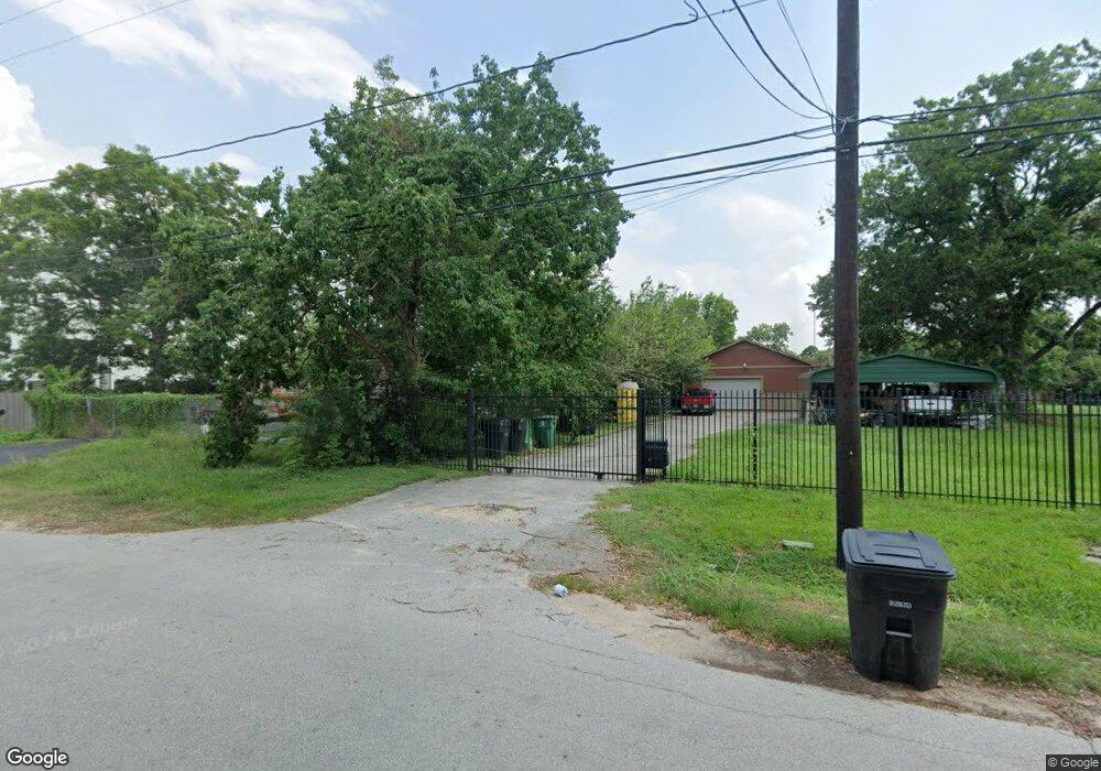 845 Wakefield Dr, Houston, TX 77018 - photo 1