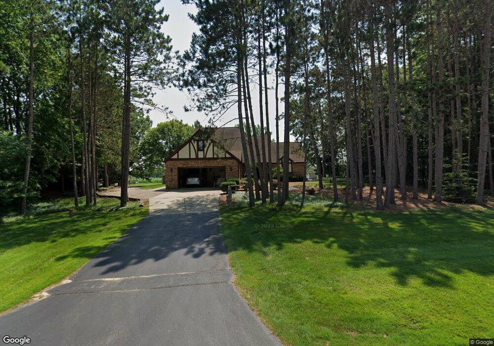 2930 Oakhaven Ct, Midland, MI 48642 - photo 1