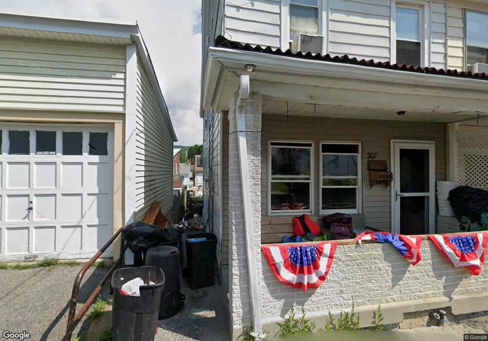 207 South St, Tamaqua, PA 18252 - photo 1