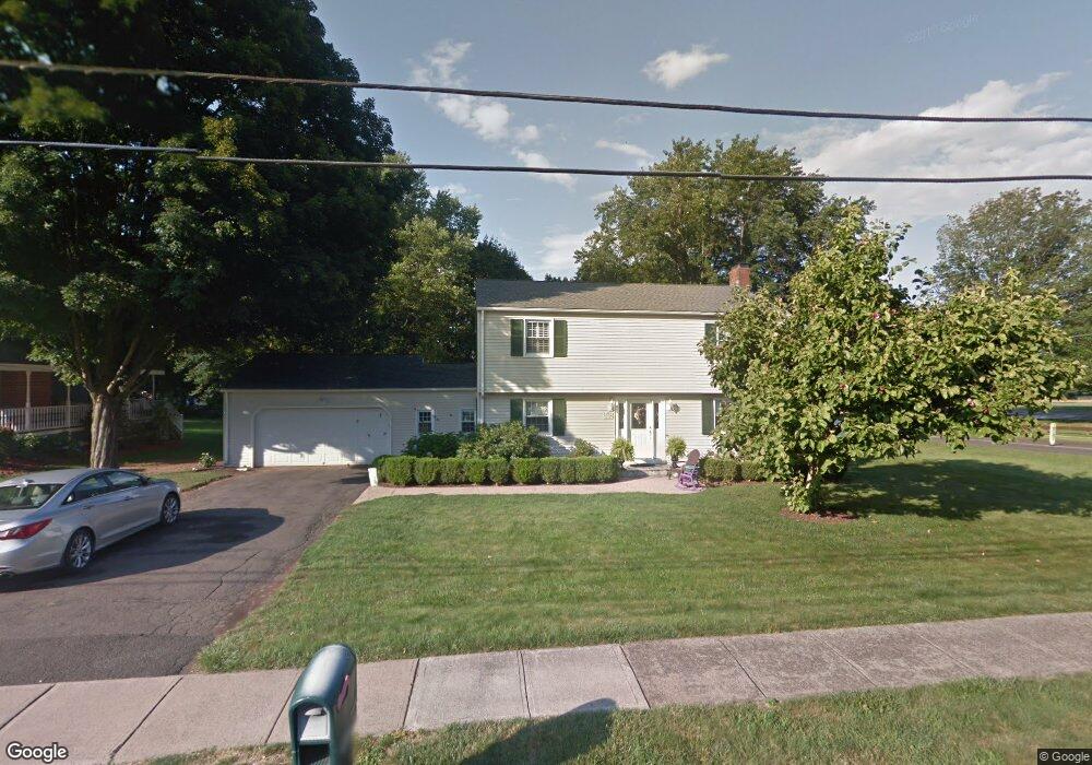 512 Cardinal Ln, Cheshire, CT 06410 - photo 1