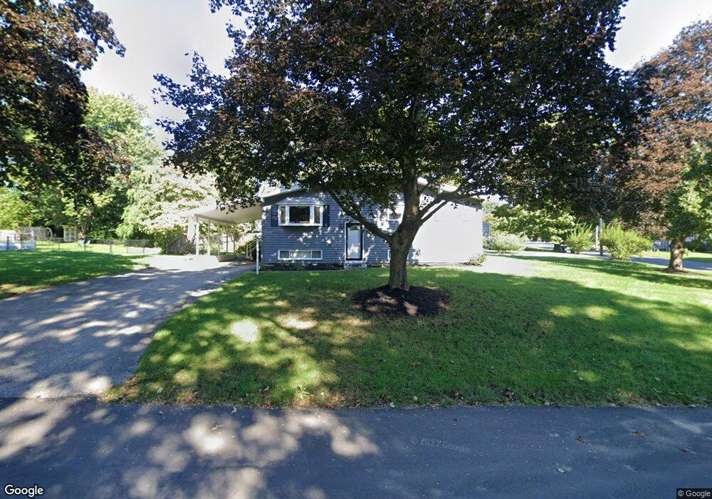 2 Robin Cir, Medway, MA 02053 - photo 1