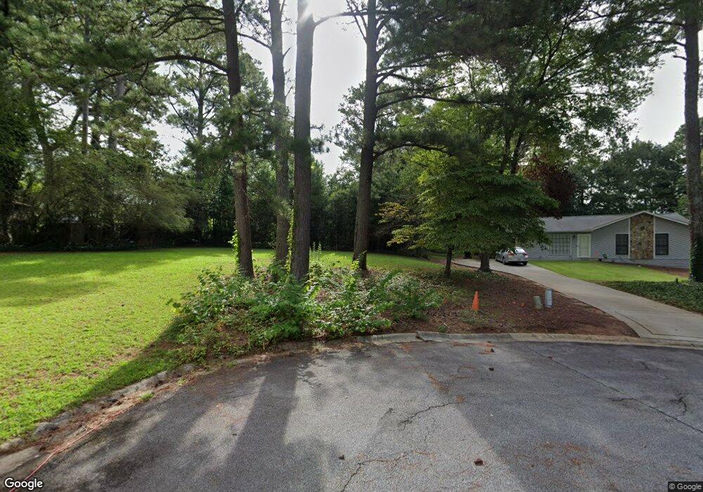 670 N Pointe Knoll Ct, Riverdale, GA 30274 - photo 1