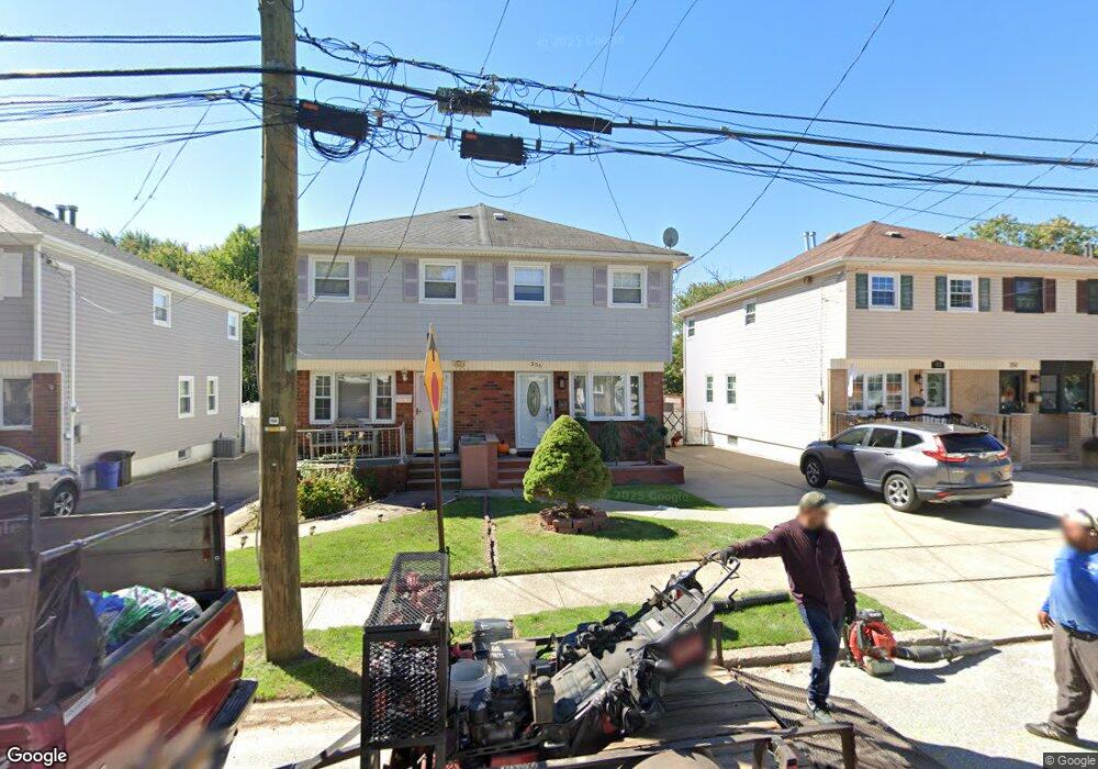 356 Chesterton Ave, Staten Island, NY 10306 - photo 1