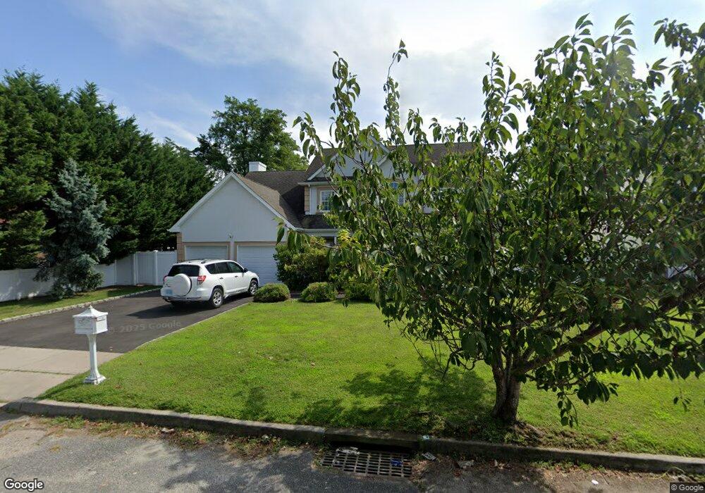 45 Sterns Ln, Copiague, NY 11726 - photo 1