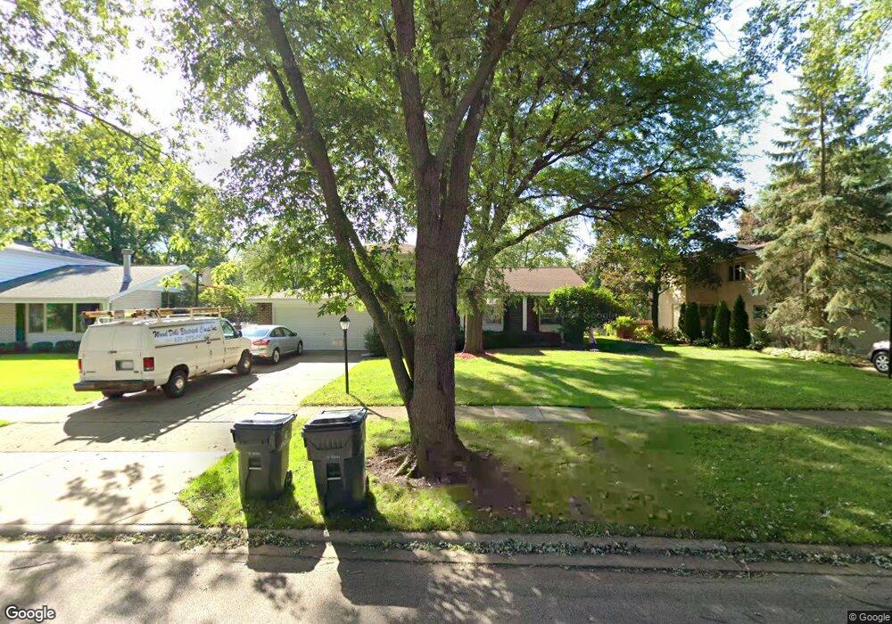 3105 Maple Leaf Dr, Glenview, IL 60026 - photo 1