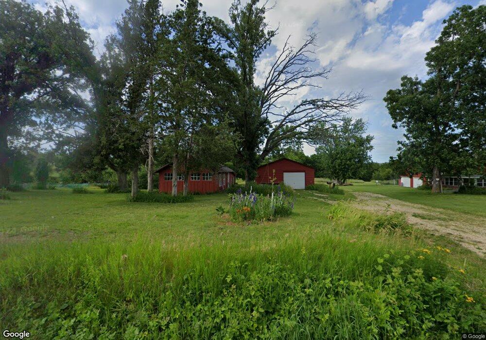 2701 C St SW, Cedar Rapids, IA 52404 - photo 1