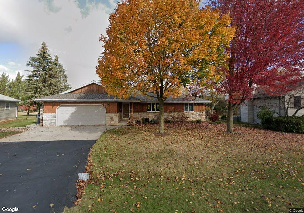 w 2858 Schmalz Cir, Appleton, WI 54915 - photo 1