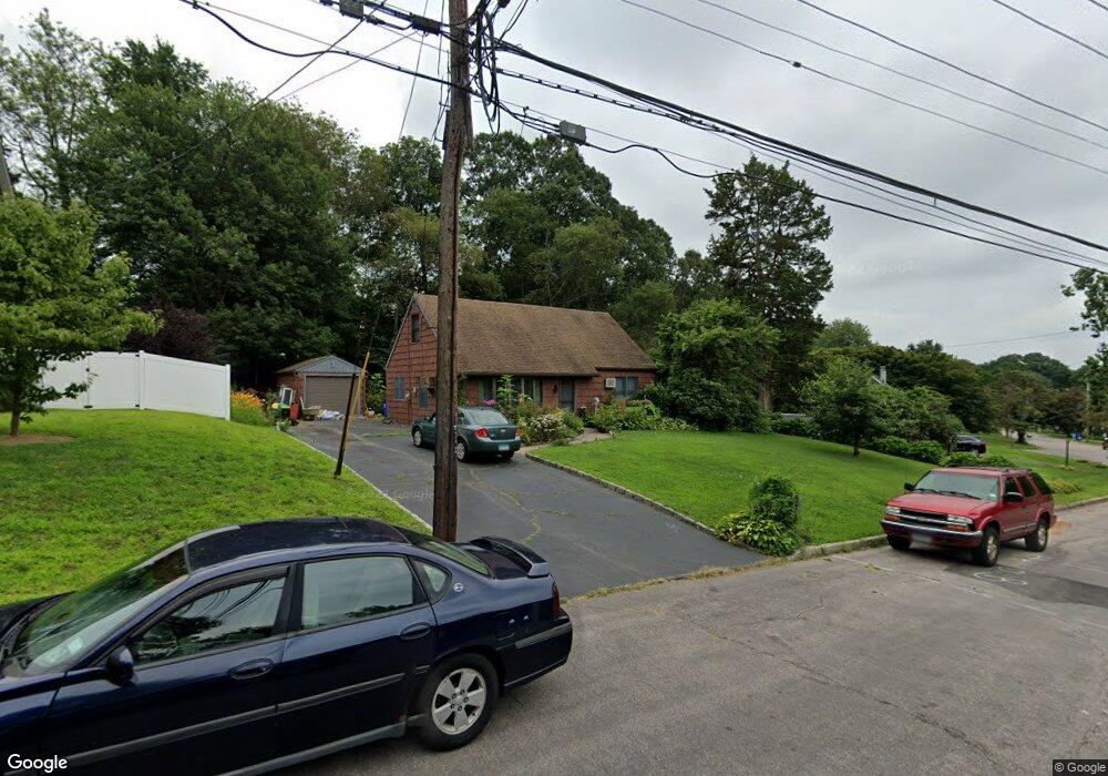 95 Lloyd Place, Fairfield, CT 06825 - photo 1