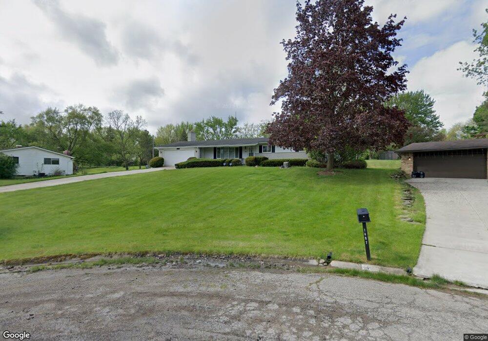 1399 Heathercrest Dr, Flint, MI 48532 - photo 1