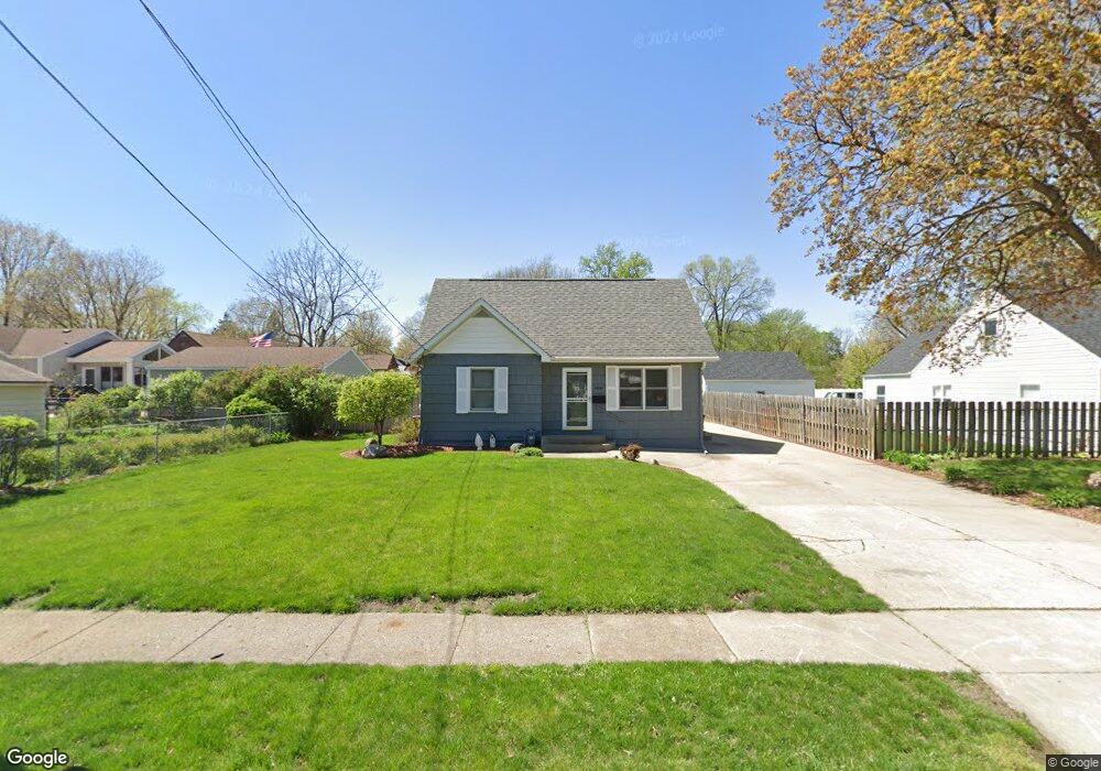 2604 49th St, Des Moines, IA 50310 - photo 1