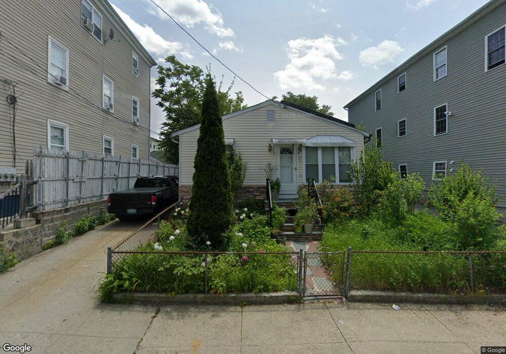 92 Tell St, Providence, RI 02909 - photo 1