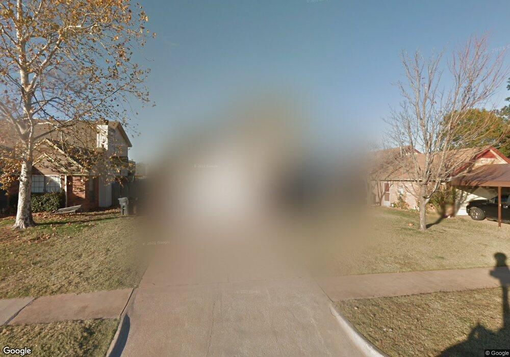 2117 NE 9th St, Moore, OK 73160 - photo 1