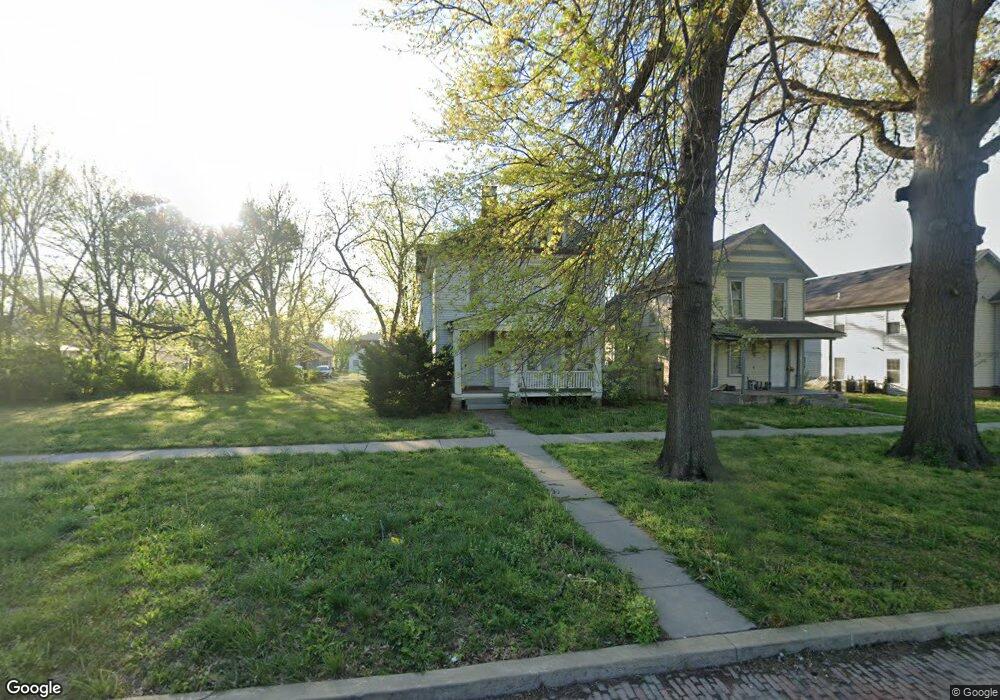 512 SW Clay St, Topeka, KS 66606 - photo 1