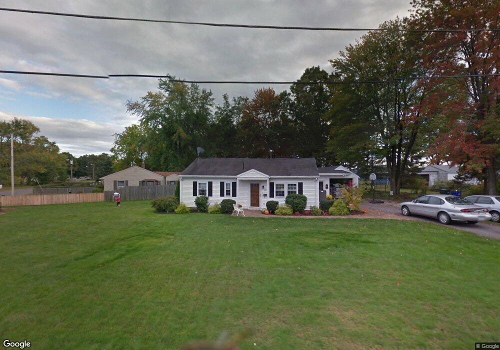 489 Litchfield Dr, Windsor Locks, CT 06096 - photo 1