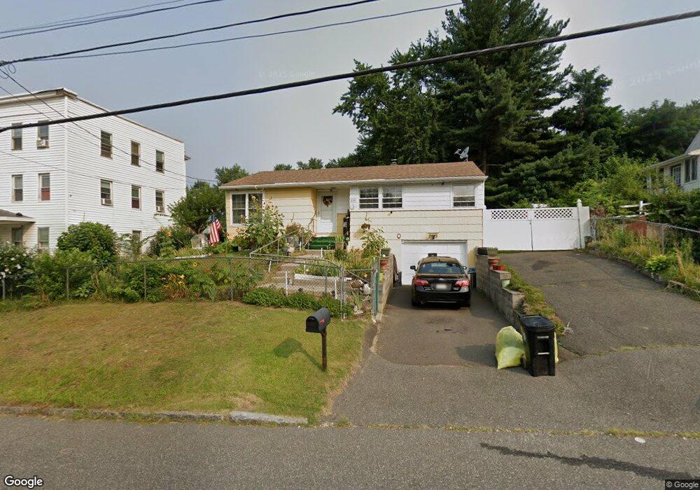 136 Prospect St, Chicopee, MA 01013 - photo 1