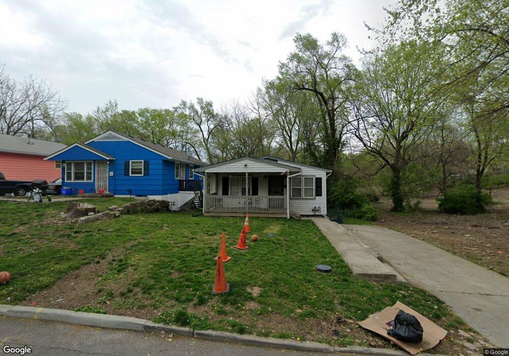 6907 Bellefontaine Ave, Kansas City, MO 64132 - photo 1