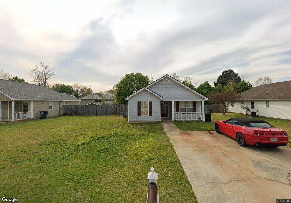 210 Haverhill Cir, Warner Robins, GA 31088 - photo 1