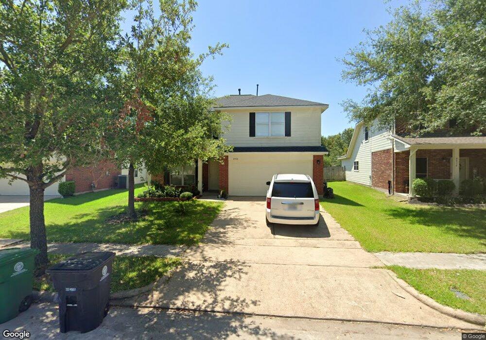8918 Durham Manor Ln, Houston, TX 77075 - photo 1