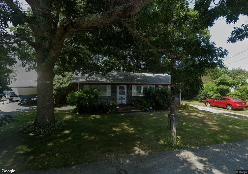 18 Grandview Ave, Fairhaven, MA 02719 - photo 1