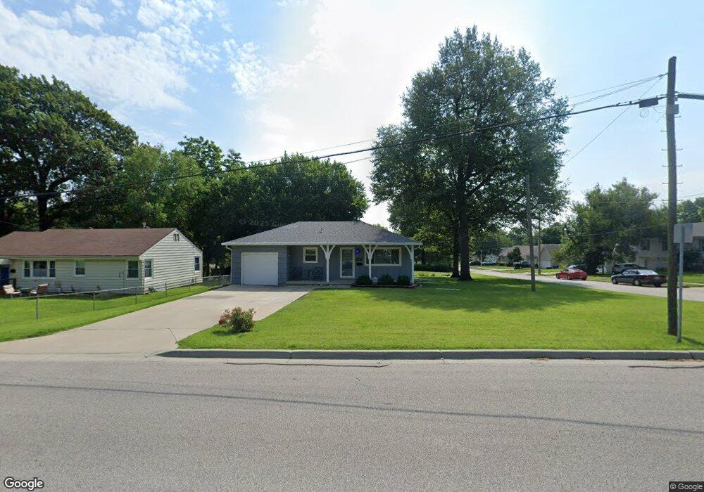 5949 Mastin St, Shawnee, KS 66203 - photo 1