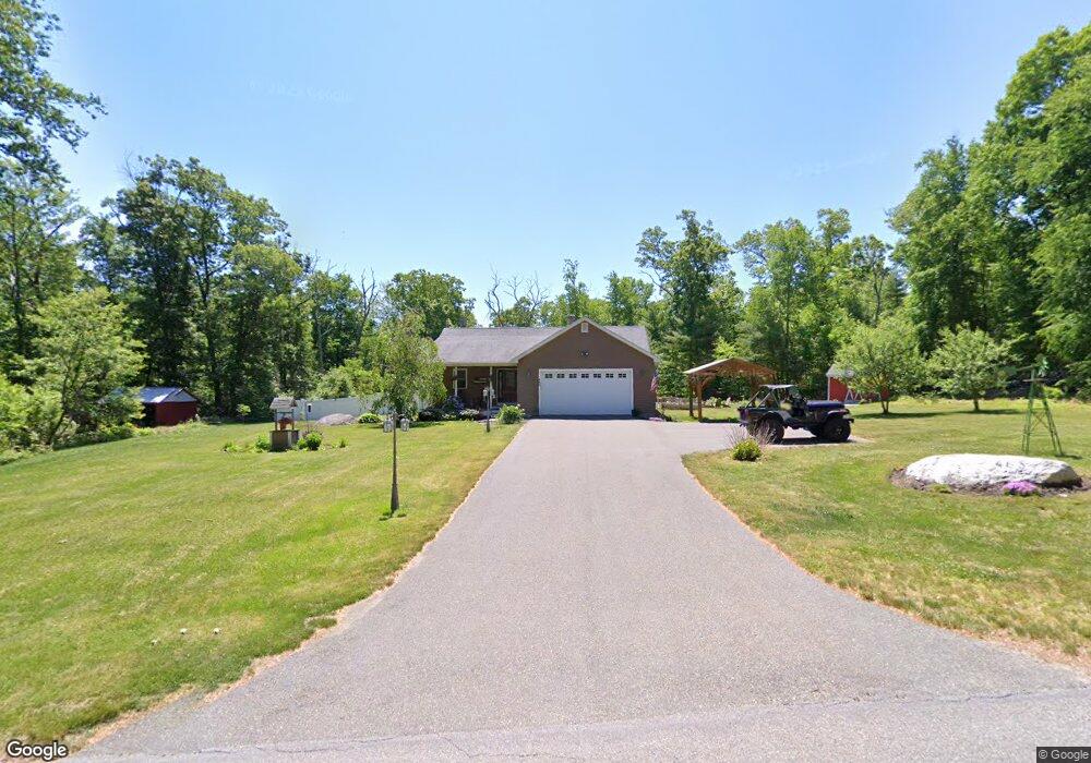 465 Chestnut St, Uxbridge, MA 01569 - photo 1