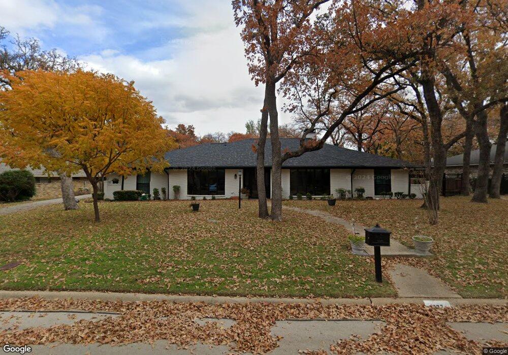 1027 Ridgecrest Cir, Denton, TX 76205 - photo 1