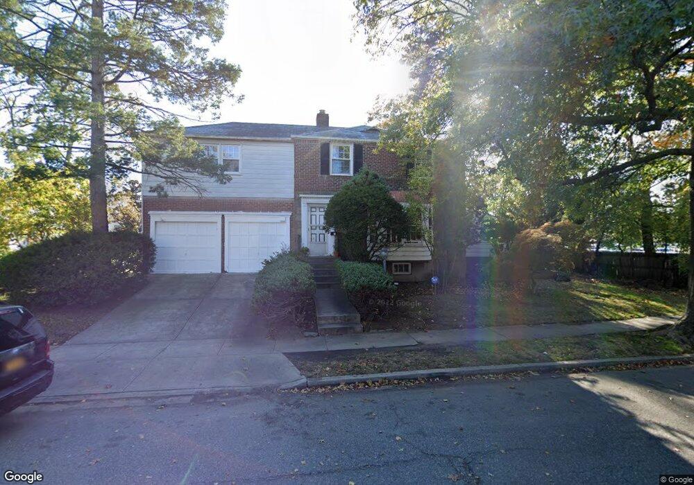 27 Woodland Rd, Valley Stream, NY 11581 - photo 1