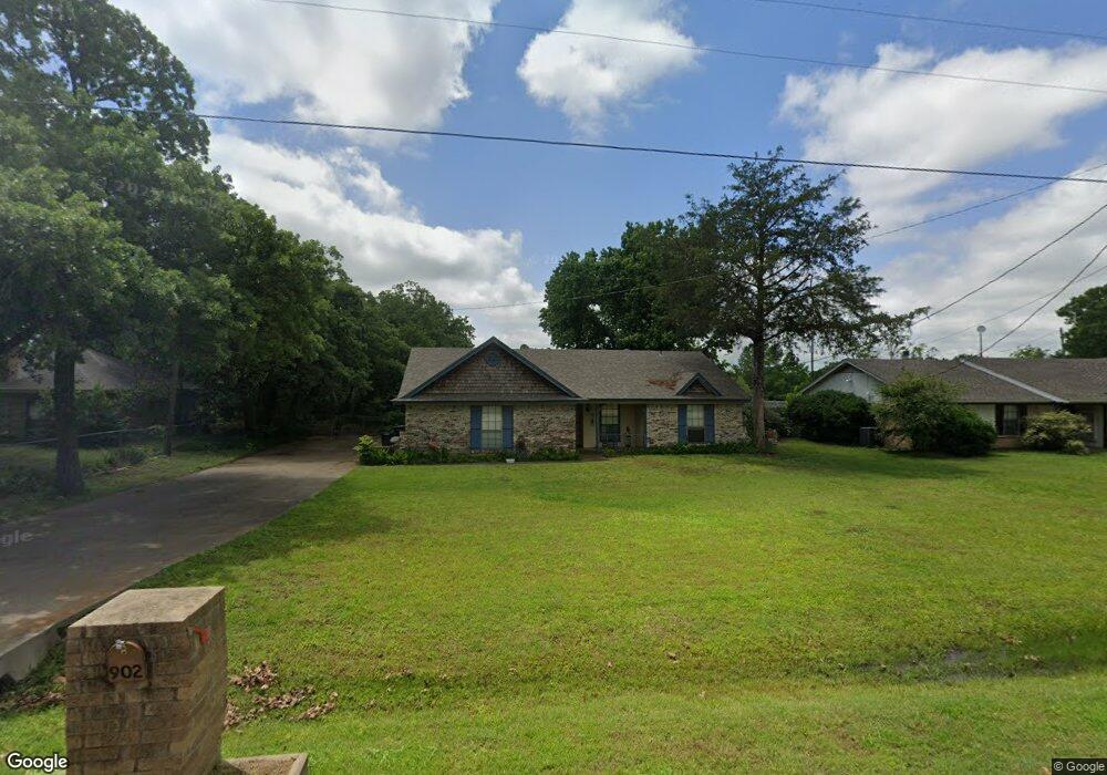 902 Barry Ln, Cleburne, TX 76031 - photo 1