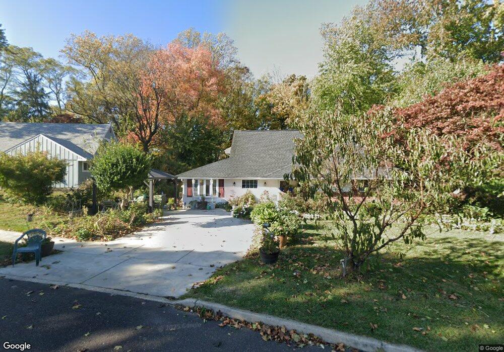 17 Deep Dale Dr E, Levittown, PA 19056 - photo 1