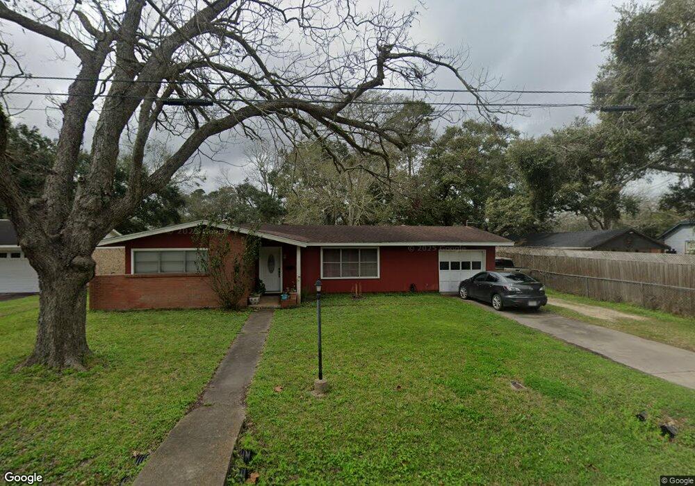 113 N Coffelt St, Alvin, TX 77511 - photo 1