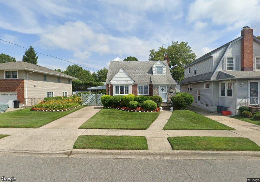 1068 Delmar Ave, Franklin Square, NY 11010 - photo 1