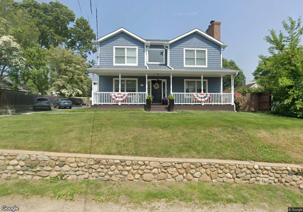 5 Maple St, Glenwood Landing, NY 11547 - photo 1