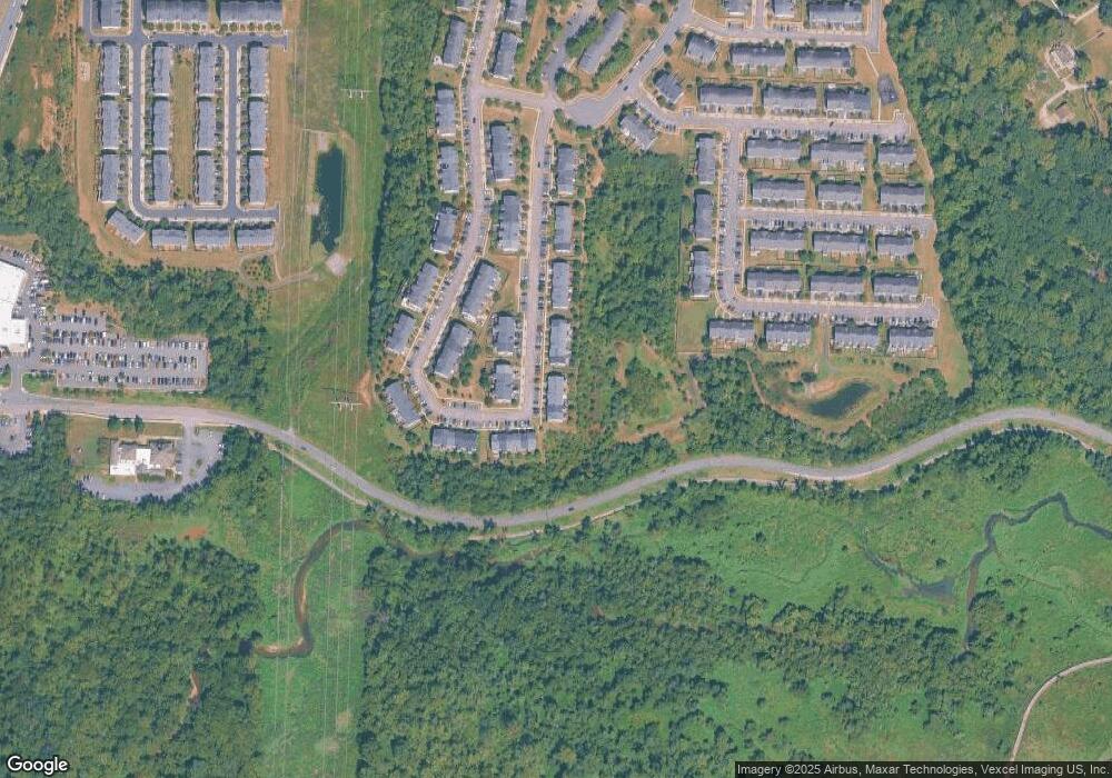 2418 Battery Hill Cir, Woodbridge, VA 22191 - photo 1