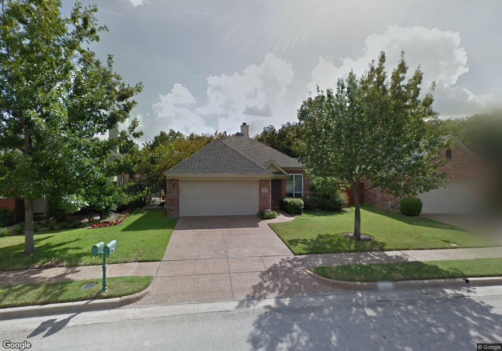 2421 Aberdeen Dr, Bedford, TX 76021 - photo 1
