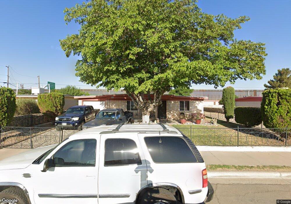 8245 Broadway Dr, El Paso, TX 79915 - photo 1