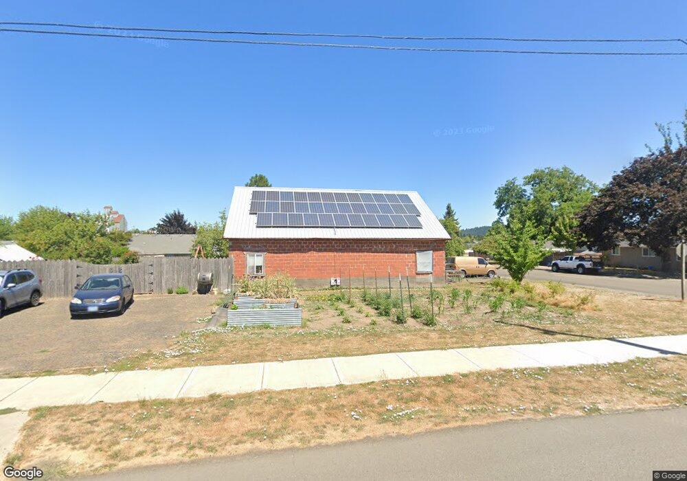 237 E Polk St, Carlton, OR 97111 - photo 1