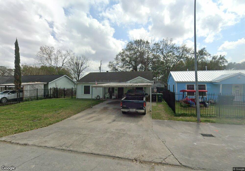 56 Farrell St, Houston, TX 77022 - photo 1