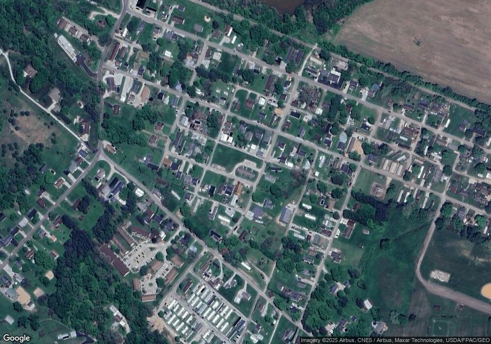 1216 Trimmer St, Logan, OH 43138 - photo 1