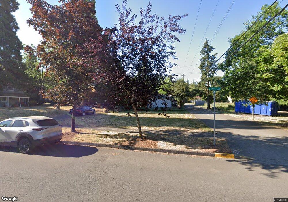 1858 E 17th Ave, Eugene, OR 97403 - photo 1