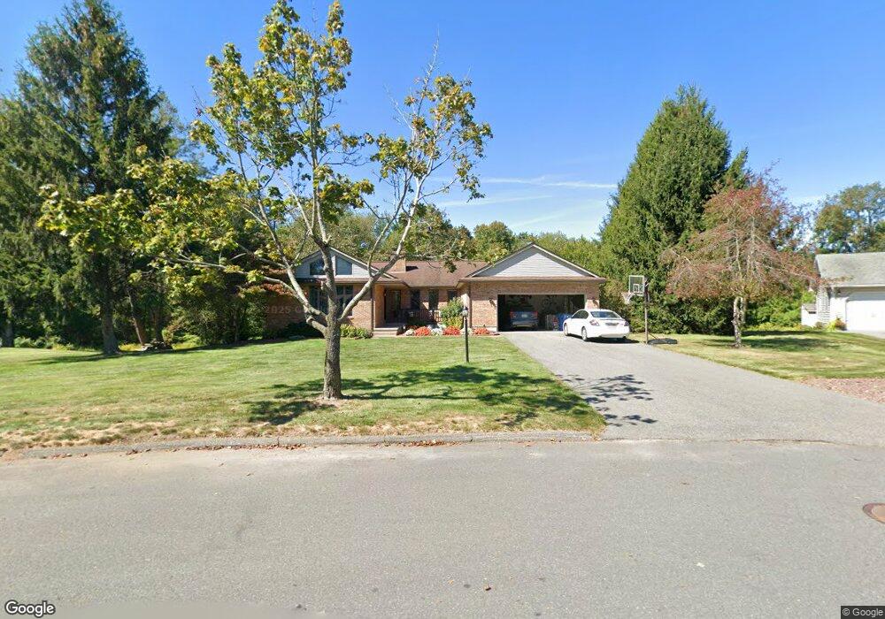 215 Jeffrey Ln, West Springfield, MA 01089 - photo 1