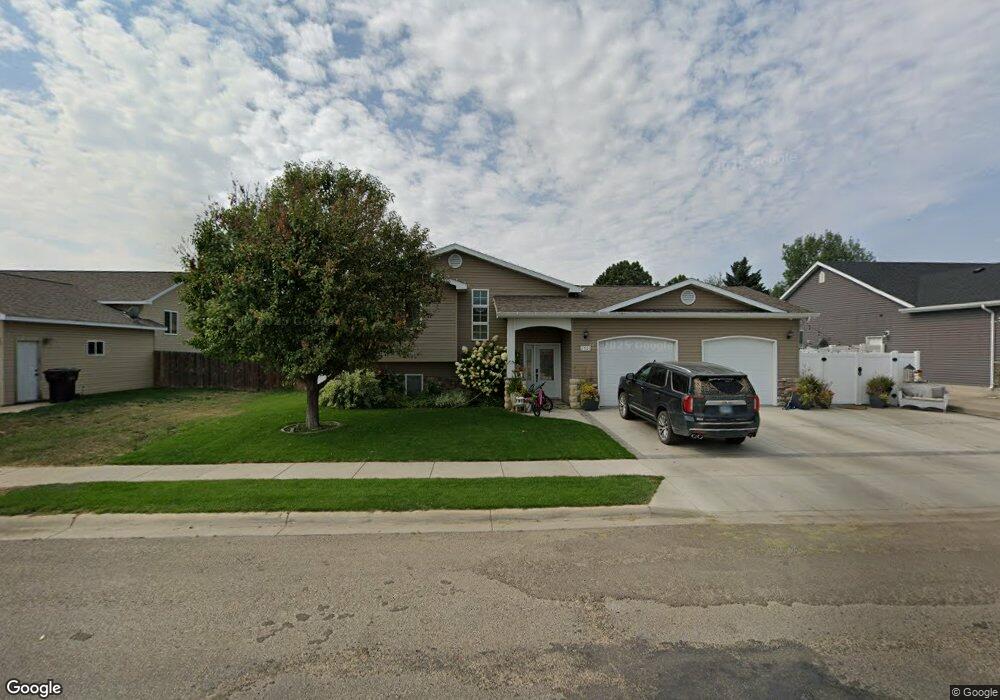 2501 12th Ave W, Williston, ND 58801 - photo 1