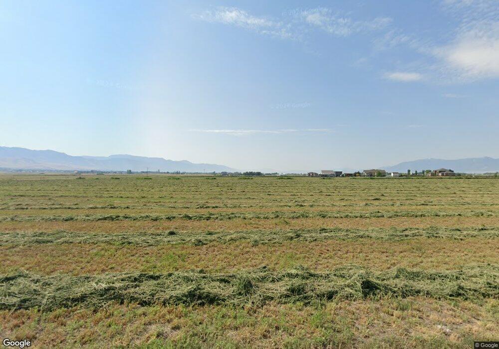 7372 N Estancia Ln W, Smithfield, UT 84335 - photo 1