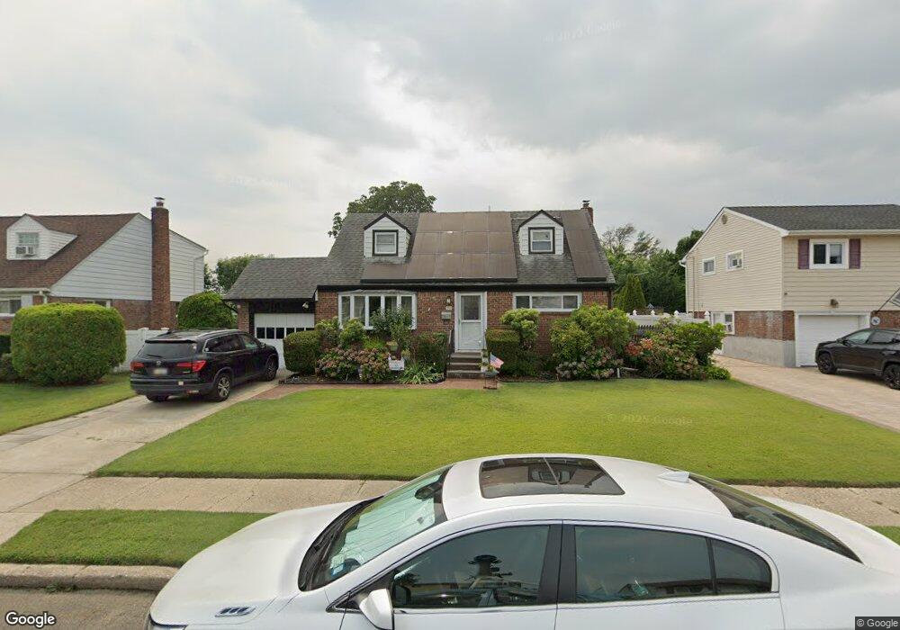 21 Clark St, Plainview, NY 11803 - photo 1